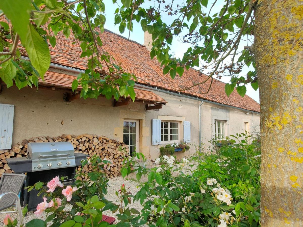 Gite De La Maison Fort Vereaux Zewnętrze zdjęcie